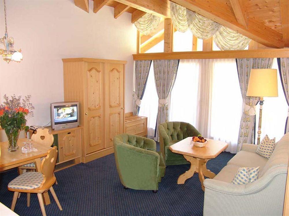 Waldpark Hotel Garni Samnaun Kültér fotó