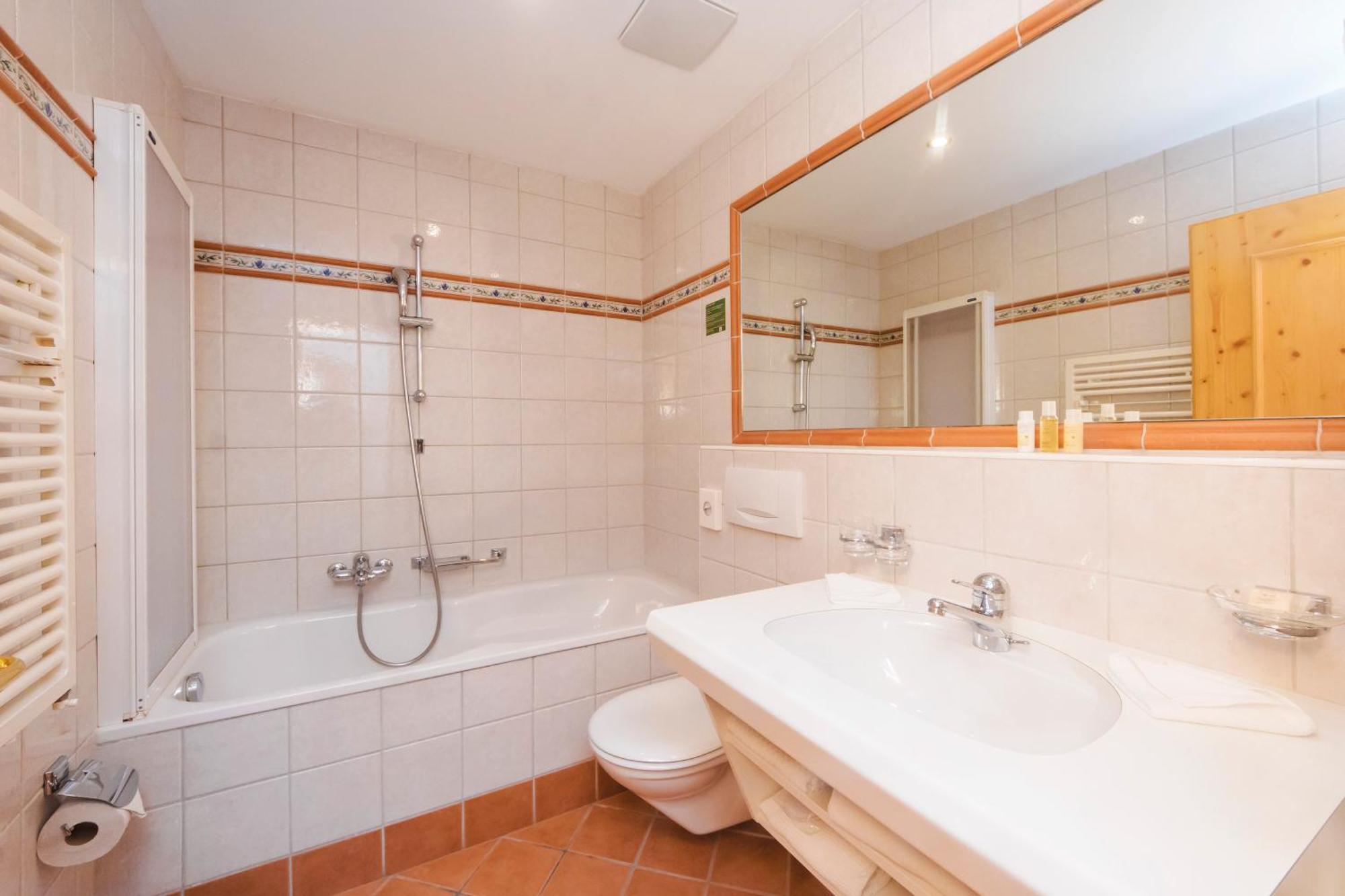 Waldpark Hotel Garni Samnaun Szoba fotó