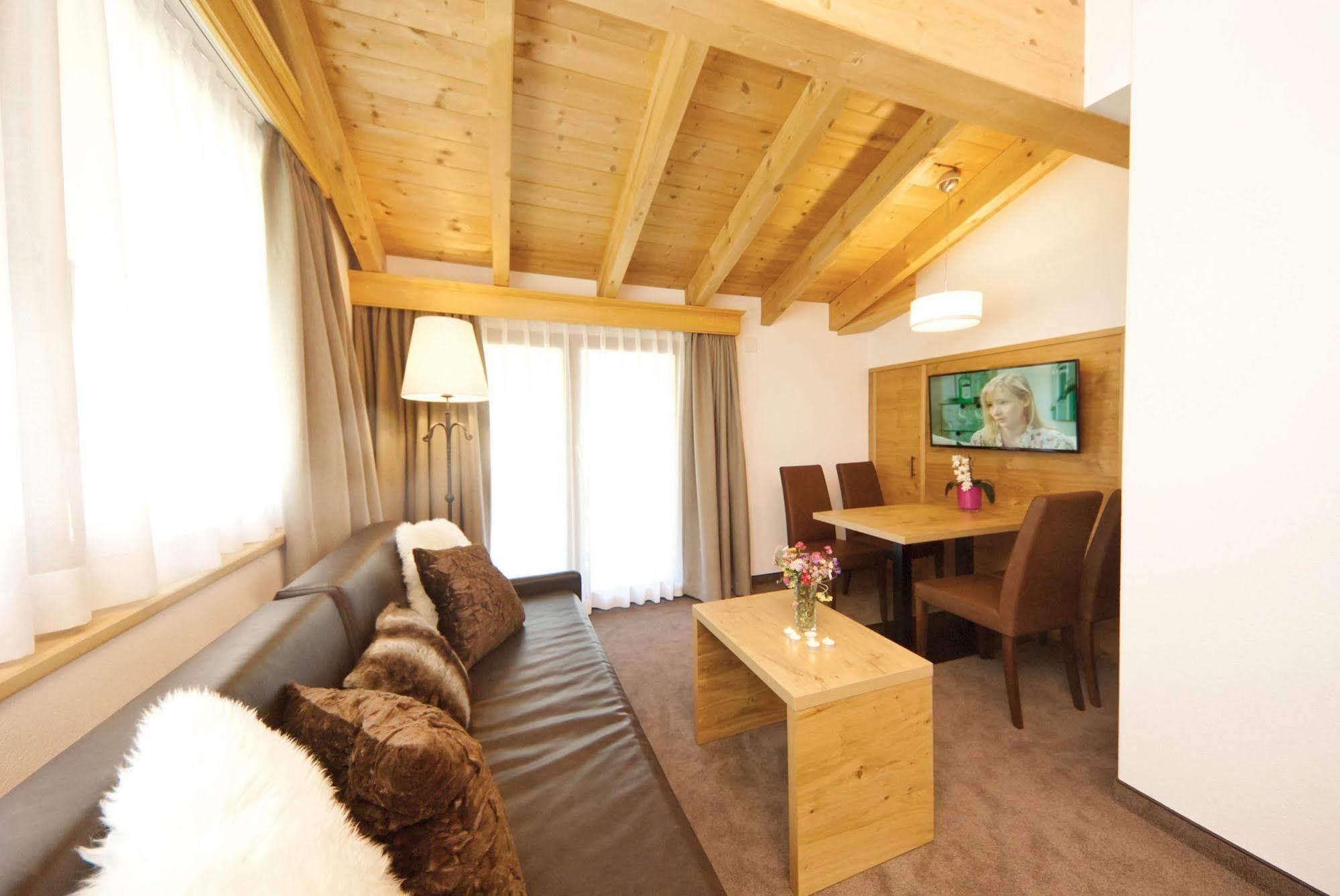 Waldpark Hotel Garni Samnaun Kültér fotó